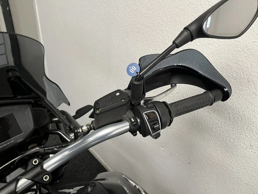 Moto Guzzi V85 - Afbeelding 21 van 21