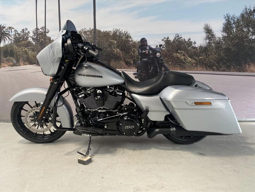 Harley-Davidson Street Glide - Afbeelding 2 van 14