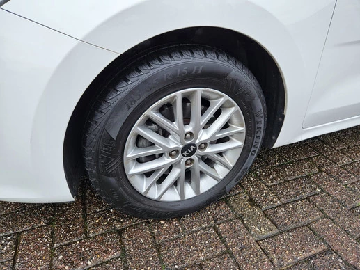 Kia Rio - Afbeelding 3 van 23