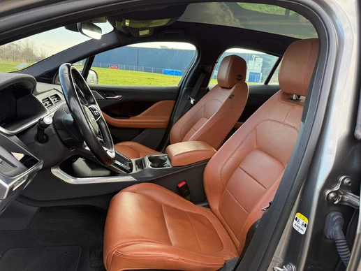 Jaguar I-PACE - Afbeelding 9 van 24
