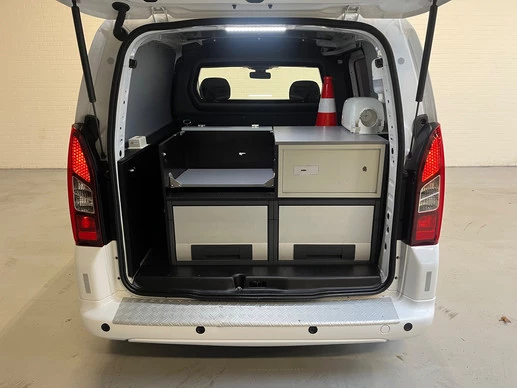 Peugeot Partner - Afbeelding 1 van 30