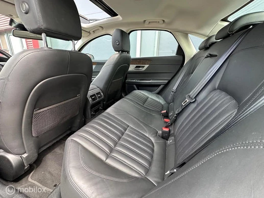 Jaguar XF - Afbeelding 10 van 22