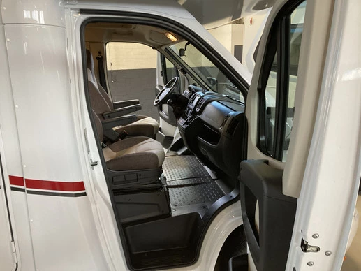 Dethleffs Trend A 6977 Alkoof | 6 Persoons | 150 PK | 2019 | Luxe en Bomvol - Afbeelding 12 van 30