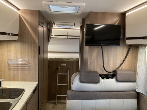 Dethleffs Trend A 6977 Alkoof | 6 Persoons | 150 PK | 2019 | Luxe en Bomvol - Afbeelding 16 van 30