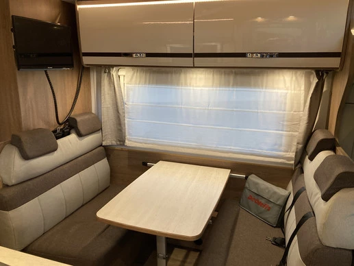 Dethleffs Trend A 6977 Alkoof | 6 Persoons | 150 PK | 2019 | Luxe en Bomvol - Afbeelding 17 van 30