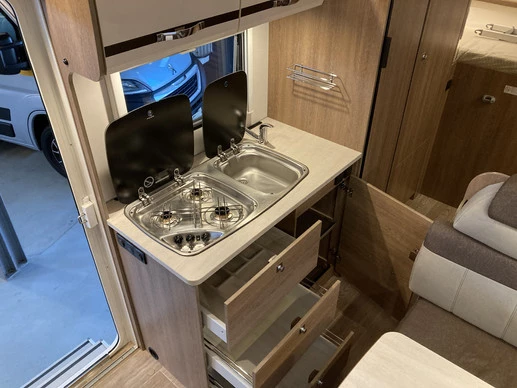 Dethleffs Trend A 6977 Alkoof | 6 Persoons | 150 PK | 2019 | Luxe en Bomvol - Afbeelding 20 van 30