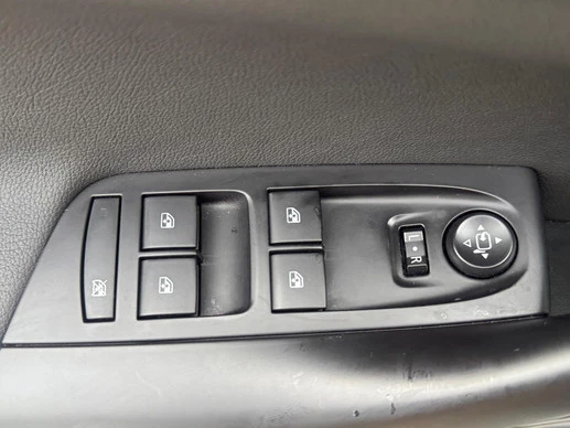 Opel Astra - Afbeelding 24 van 27