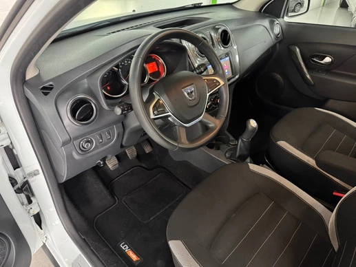 Dacia Logan - Afbeelding 15 van 30