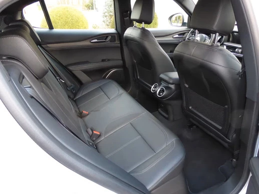 Alfa Romeo Stelvio - Afbeelding 14 van 24