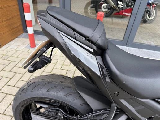 Suzuki GSX - Afbeelding 14 van 19