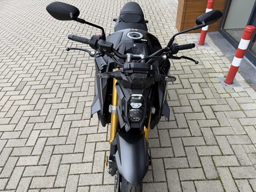 Suzuki GSX - Afbeelding 16 van 19