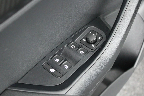 Škoda Karoq - Afbeelding 14 van 30