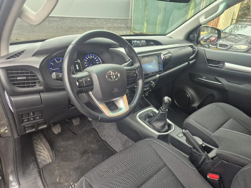 Toyota Hilux - Afbeelding 2 van 16