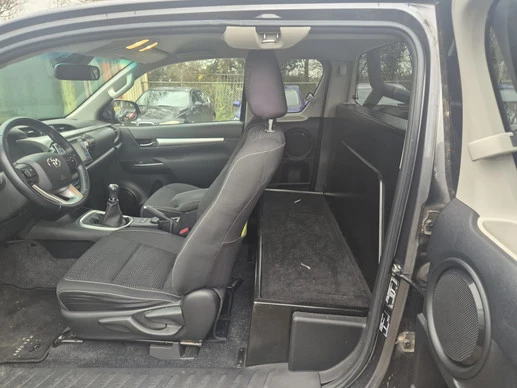 Toyota Hilux - Afbeelding 4 van 16