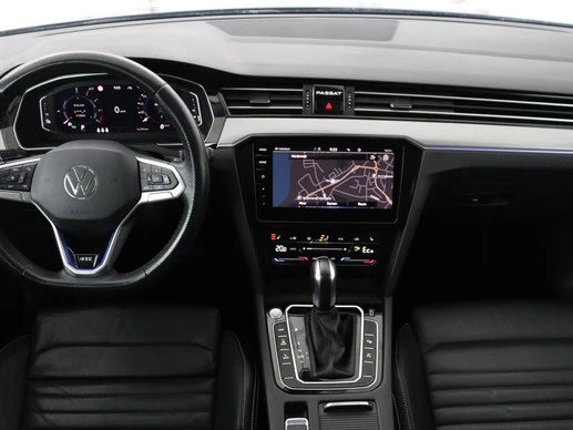 Volkswagen Passat - Afbeelding 8 van 30