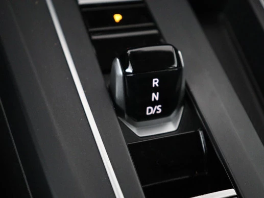 Volkswagen Golf - Afbeelding 16 van 30