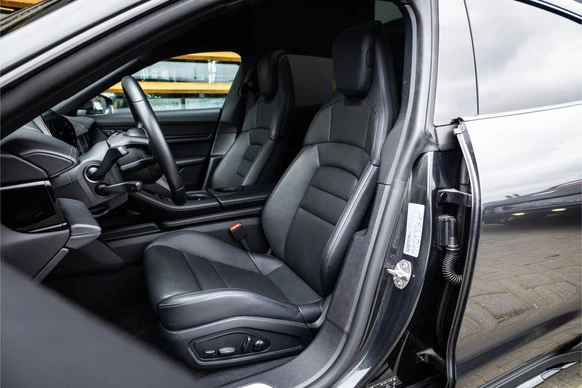 Porsche Taycan - Afbeelding 23 van 30