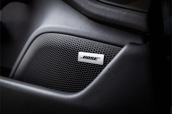 Porsche Taycan - Afbeelding 26 van 30