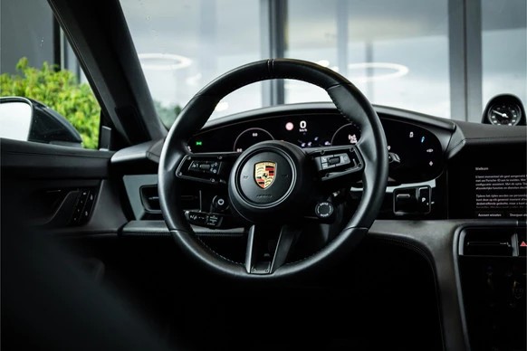 Porsche Taycan - Afbeelding 28 van 30