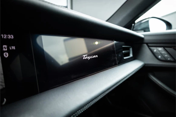 Porsche Taycan - Afbeelding 29 van 30