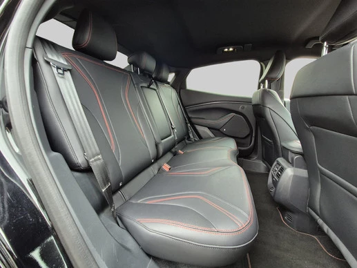 Ford Mustang Mach-E - Afbeelding 27 van 30