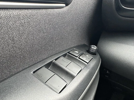 Mazda 2 Hybrid - Afbeelding 15 van 27