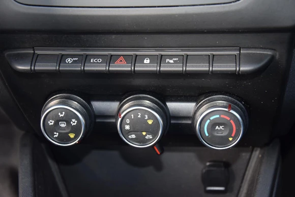 Dacia Duster - Afbeelding 25 van 30