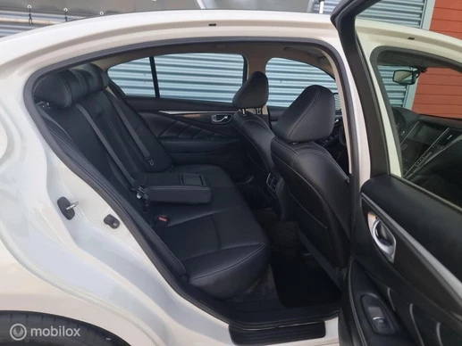 Infiniti Q - Afbeelding 12 van 30