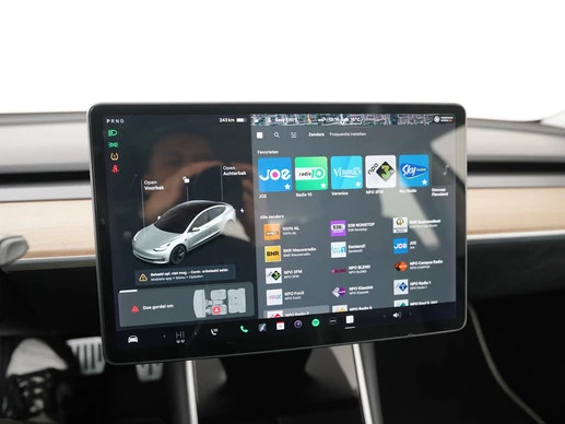 Tesla Model 3 - Afbeelding 16 van 30