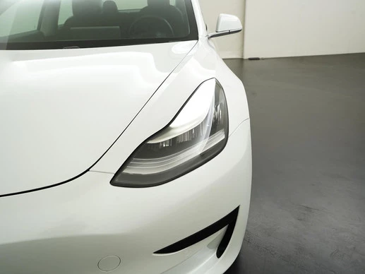 Tesla Model 3 - Afbeelding 29 van 30