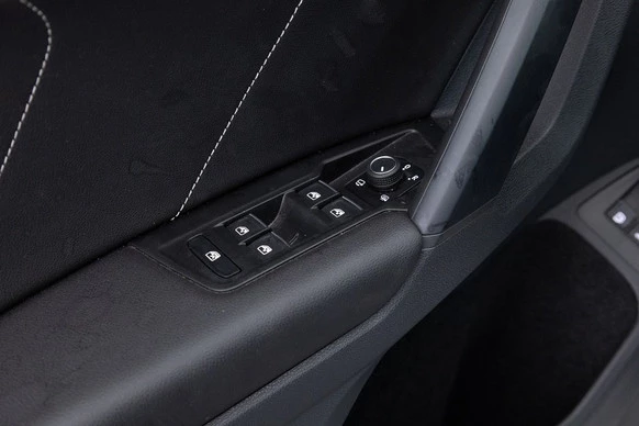 Volkswagen Tiguan - Afbeelding 17 van 30