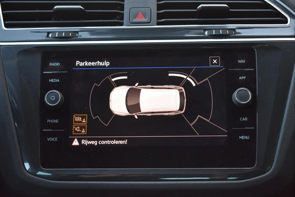 Volkswagen Tiguan - Afbeelding 18 van 30