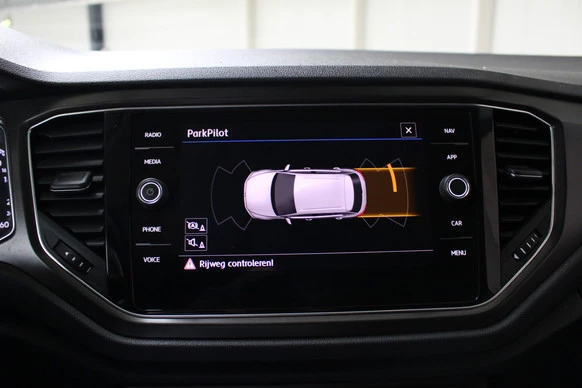 Volkswagen T-Roc - Afbeelding 19 van 22