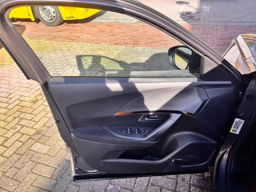 Peugeot 2008 - Afbeelding 8 van 30