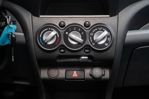 Suzuki Alto - Afbeelding 16 van 30