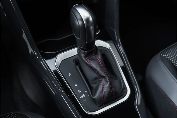 Volkswagen T-Roc - Afbeelding 27 van 30