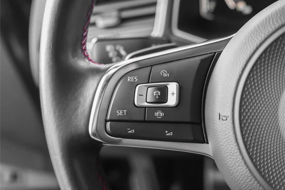 Volkswagen T-Roc - Afbeelding 29 van 30