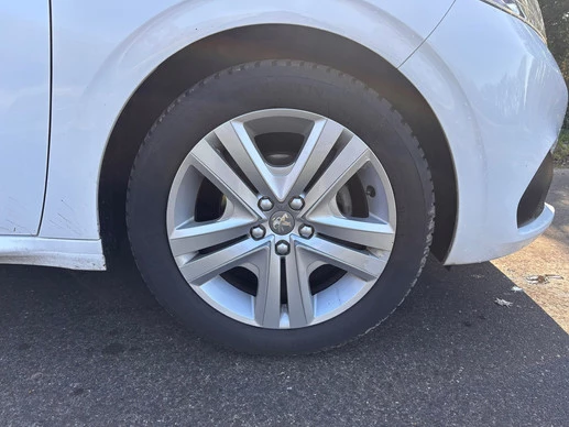 Peugeot 208 - Afbeelding 8 van 24