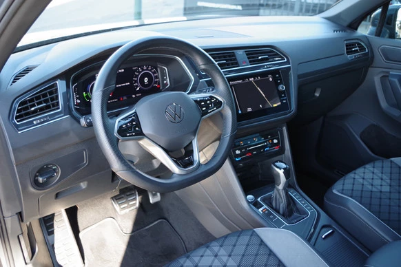 Volkswagen Tiguan - Afbeelding 25 van 30