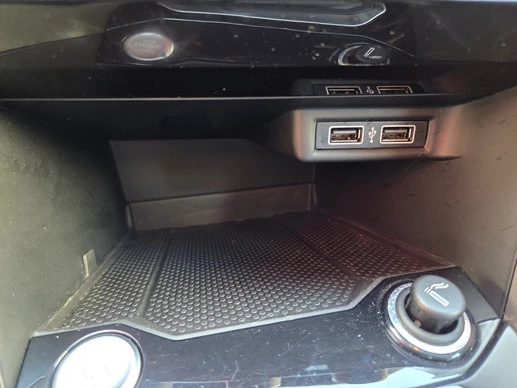 Volkswagen T-Roc - Afbeelding 22 van 30