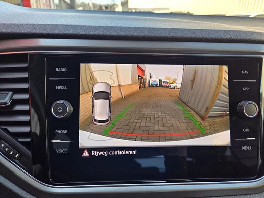 Volkswagen T-Roc - Afbeelding 28 van 30