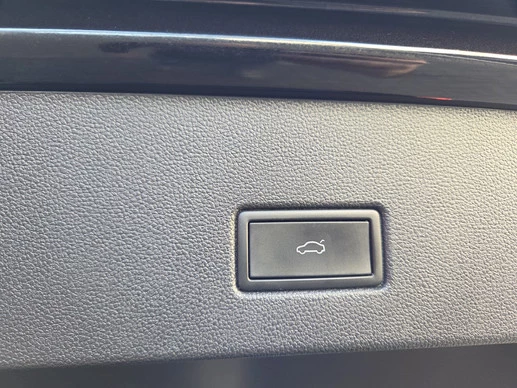 Volkswagen T-Roc - Afbeelding 8 van 30