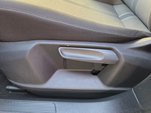 Volkswagen T-Roc - Afbeelding 17 van 30