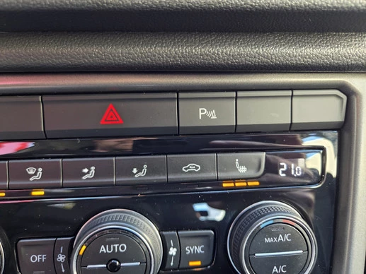 Volkswagen T-Roc - Afbeelding 27 van 30