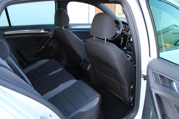 Volkswagen Golf - Afbeelding 18 van 30