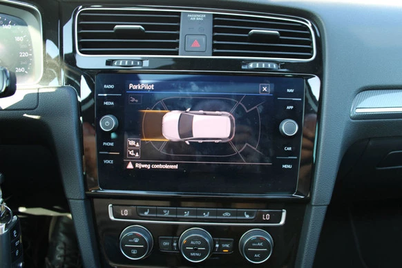 Volkswagen Golf - Afbeelding 21 van 30