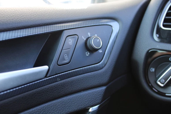 Volkswagen Golf - Afbeelding 24 van 30