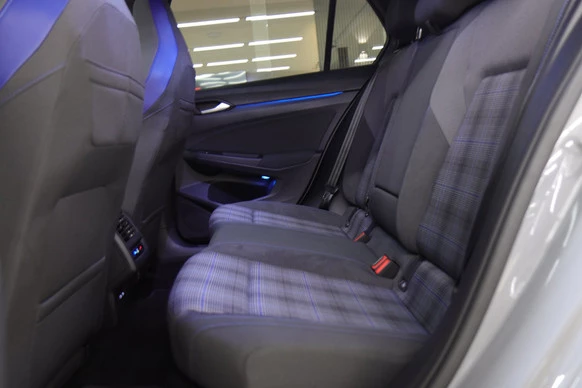 Volkswagen Golf - Afbeelding 15 van 30