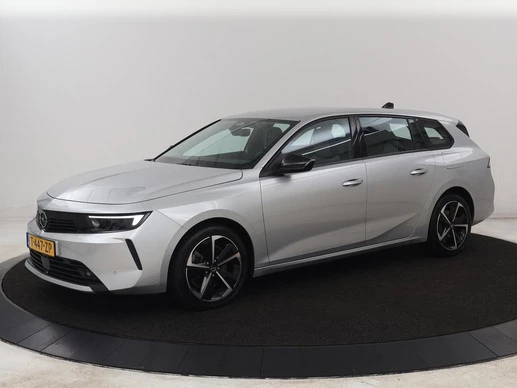 Opel Astra - Afbeelding 1 van 30