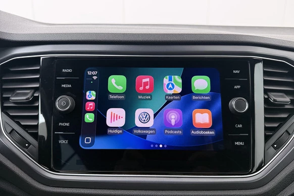 Volkswagen T-Roc - Afbeelding 28 van 30